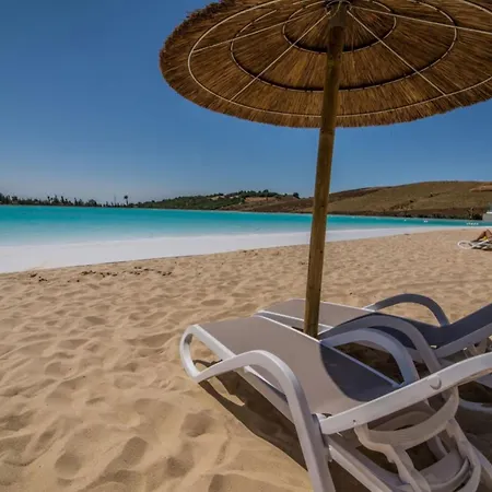 Al-1713 - - Alcazaba Lagoon