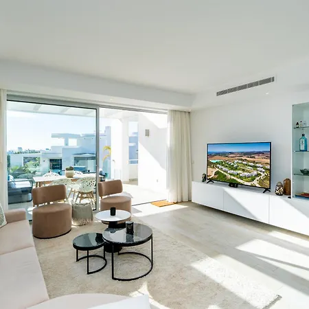 Al-1713 - - Alcazaba Lagoon