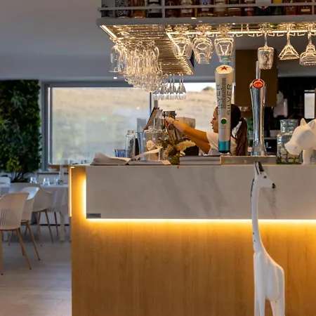 Al-1713 - - Alcazaba Lagoon