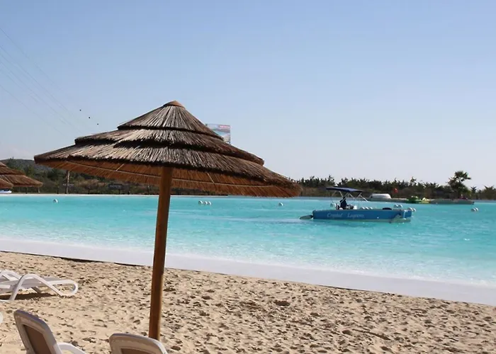 Al-1713 - - Alcazaba Lagoon Estepona