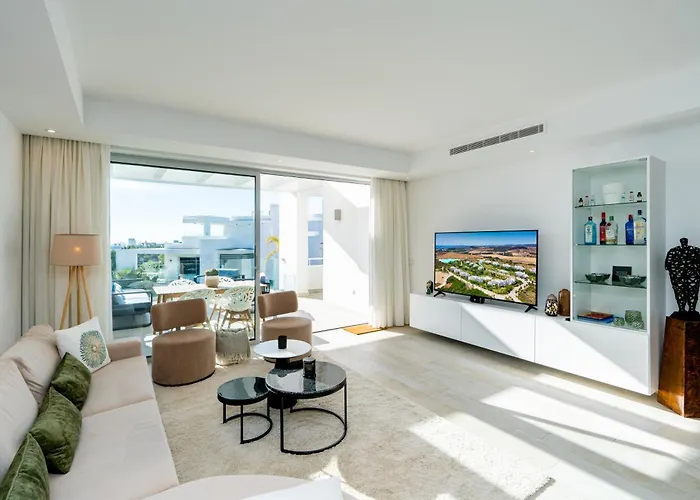 Al-1713 - - Alcazaba Lagoon