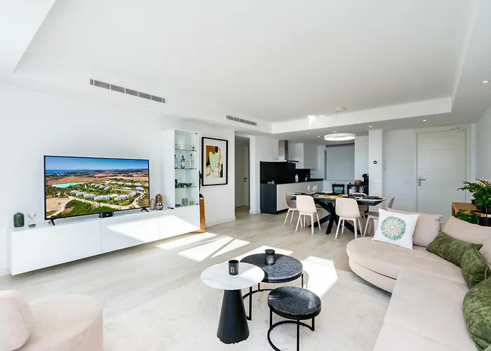 Al-1713 - - Alcazaba Lagoon Estepona