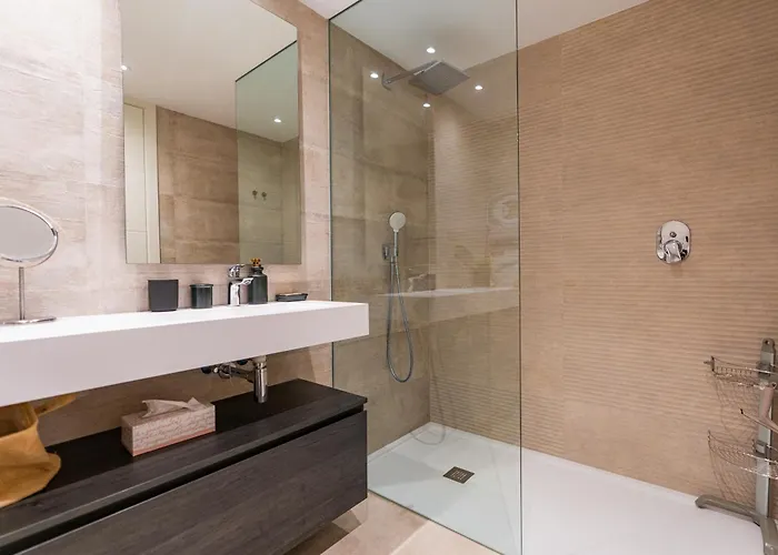 Al-1713 - - Alcazaba Lagoon *