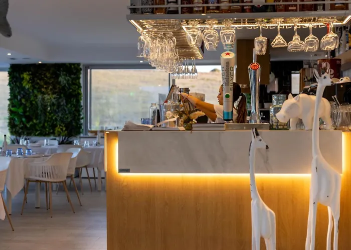 Al-1713 - - Alcazaba Lagoon